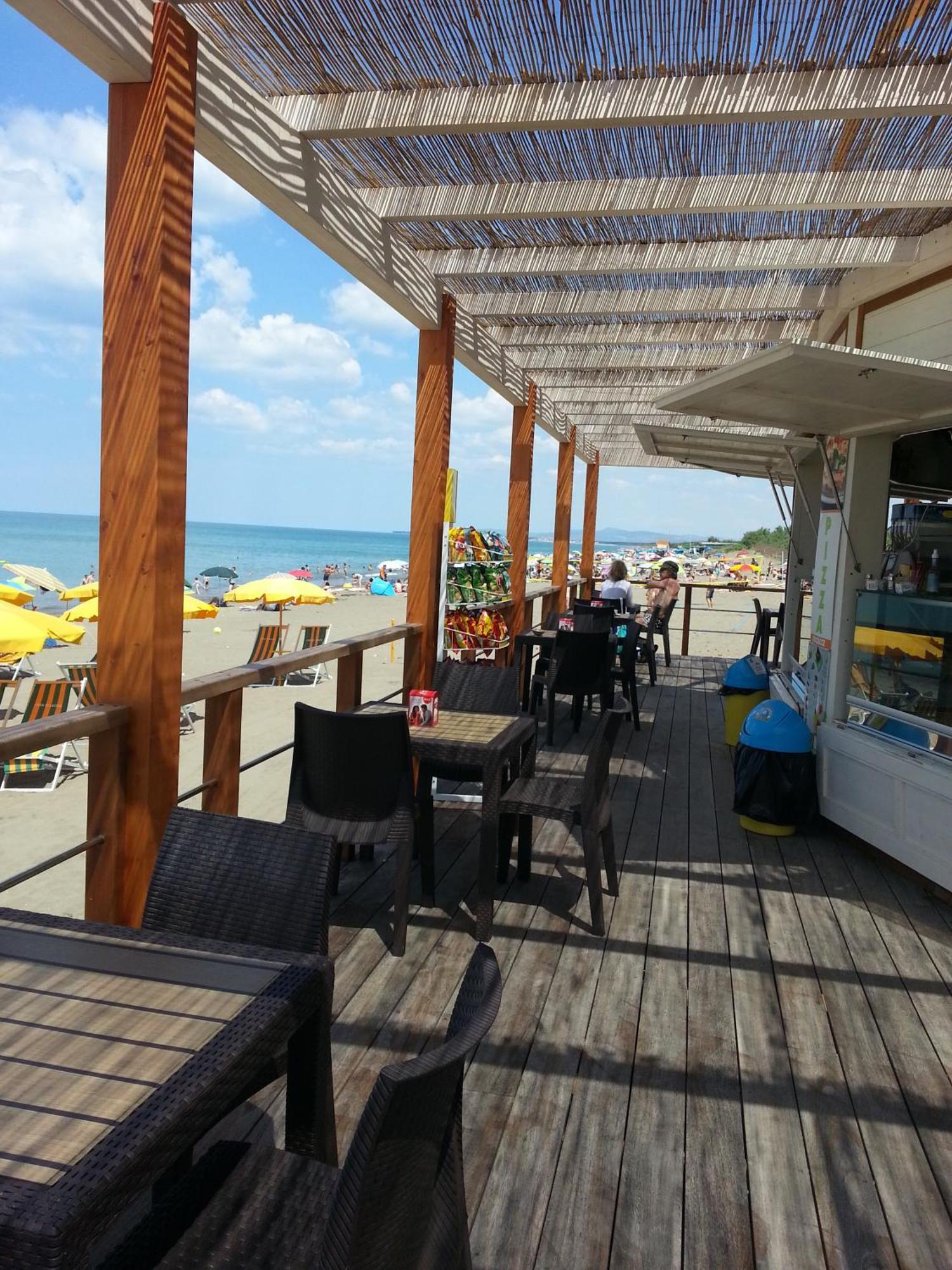 Camping Casa Di Caccia Marina Di Bibbona Exteriör bild