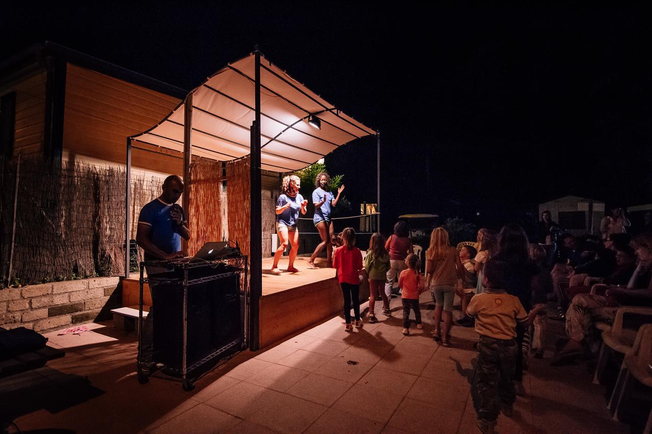 Camping Casa Di Caccia Marina Di Bibbona Exteriör bild