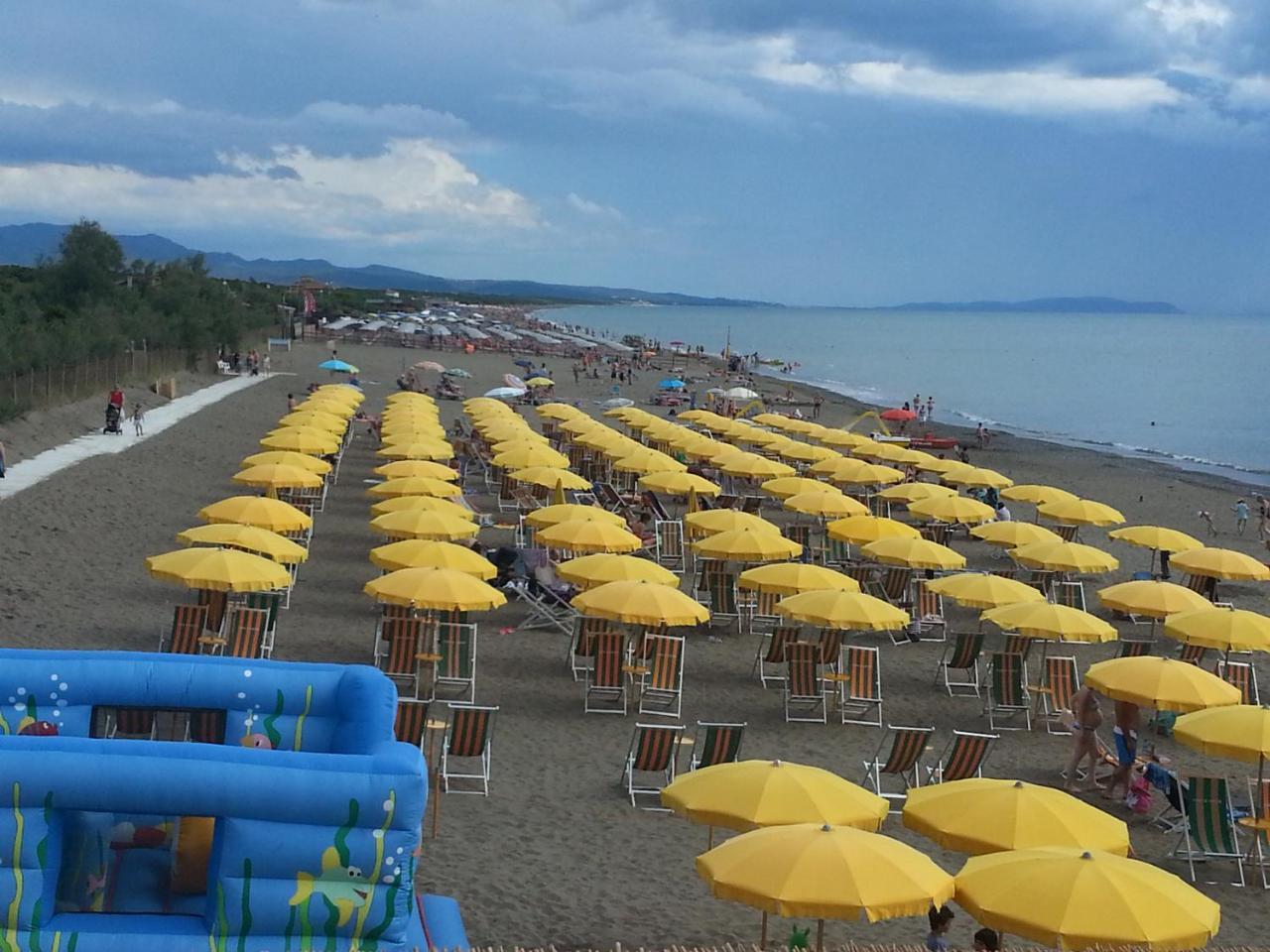 Camping Casa Di Caccia Marina Di Bibbona Exteriör bild